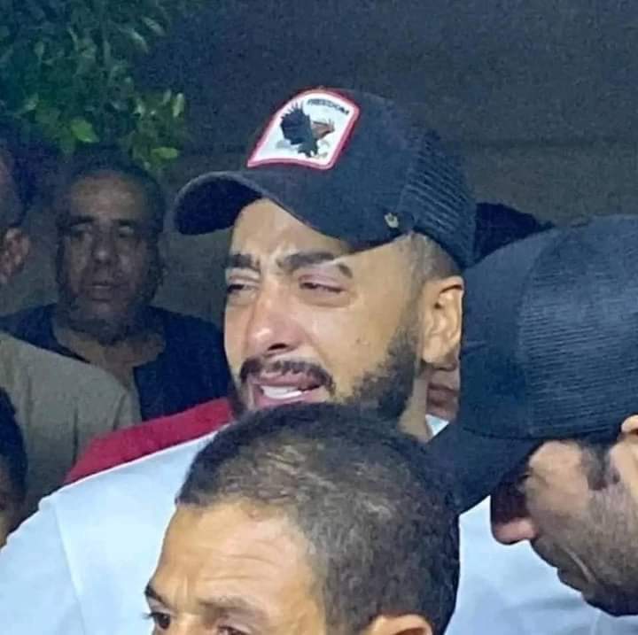 الحزن يخيم على الوسط الفني في مصر... والعوضي يرافق ياسمين عبدالعزيز في جنازة المنتجين الثلاثة